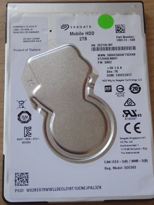 ST2000LM007 SN: ZDZ PN: 1R8174-568 FW: SBK2 TK 13 DEC 2017 Seagate 2TB - Bild 1 von 2