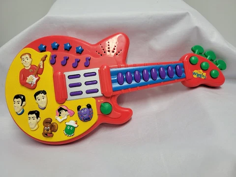 Wiggles Murray Play Along Musical Guitar Spin Masters 2003 Henry Red Jeff Wags Cover