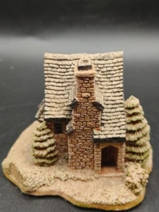 Vintage 1992 Lilliput Lane Christmas Collection "Chestnut Cottage" Handmade - Picture 1 of 6