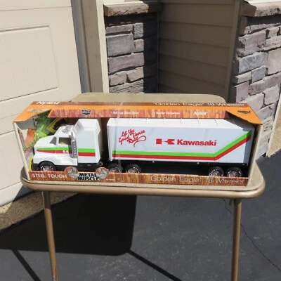 Металлический Muscle Kawasaki Let the Good Times Roll Golden Eagle 18 колес NYLINT - Изображение 1 из 4