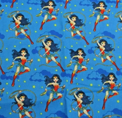Tela artesanal para coser acolchado de algodón azul de 1 yarda DC Wonder Woman Foto 1 de 4