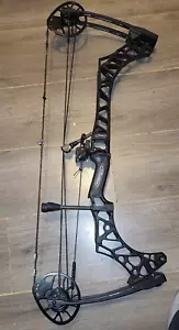 MATHEWS PRIMA BOW 27" 50lb left hand BLACK - Picture 1 of 3