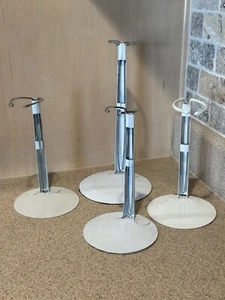 Vintage Doll Holders Stands - Lot of 4 - Pre-owned - Picture 1 of 7