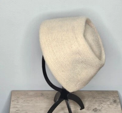 Sombrero tostado estilo cesta melocotón Halle Brothers vintage años 50 Foto 1 de 4