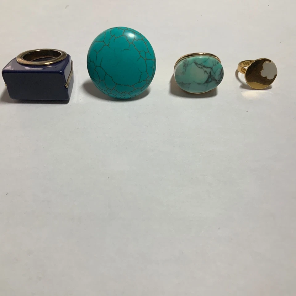 ЛОТ ИЗ 4 ЧЕТЫРЕХ КОКТЕЙЛЬНЫХ МОДНЫХ КОЛЕЦ БИРЮЗА ЗОЛОТО МЕТАЛЛ СИНИЙ ПЛАСТИК КУПОЛЬНЫЙ ВИД - Изображение 1 из 4