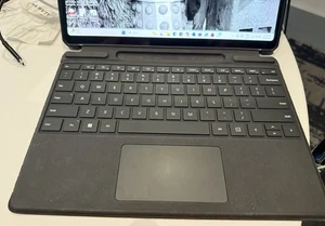 Microsoft Surface Pro 8, 9, X Signature Keyboard Platinum - Nero - NON FUNZIONANTE - Foto 1 di 3