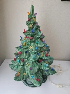Atlantic Form Vintage 1970er Keramik 16 Zoll Weihnachtsbaum ~ Schnörkelsockel  - Bild 1 von 4
