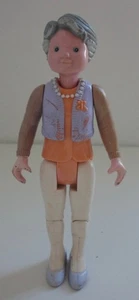 Fisher Price Loving Family Dream casa delle bambole bambola nonna 1993 sciolta - Foto 1 di 2