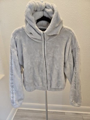 ​Chaqueta con capucha recortada difusa L casi famosa L Y2K estrás brillante Sherpa cremallera Foto 1 de 4