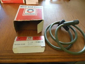Nuevo de Lote Antiguo Delco 301B Cable de Encendido 42" 8MM con Uno 90° y Uno Recto - Imagen 1 de 1