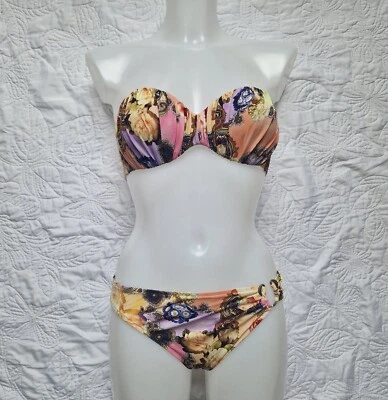 Bikini Maryan Mehlhorn sin tirantes estampado floral y paisley. 10 B & 12 Foto 1 de 4