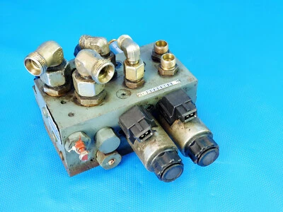 JUNGHEINRICH AV4890 Ventilblock Stapler Hydraulik Steuerung - Bild 1 von 4