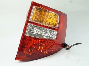 2002 - 2004 Isuzu Axiom Taillight Brake Stop Tail Lamp Right Passenger Rh - Picture 1 of 7
