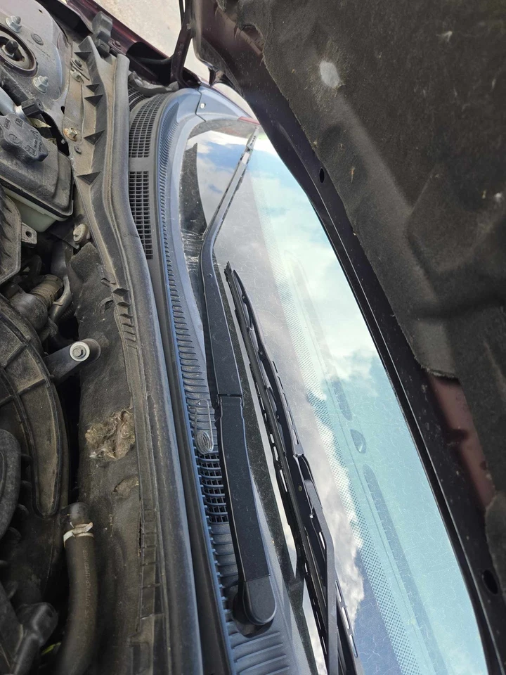 Brazo limpiaparabrisas LINCOLN MKZ 07 08 09 10 11 12 Foto 1 de 1