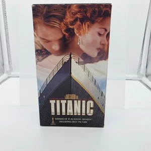 Titanic VHS 1998 Drama Original Release Paramount Pictures - Foto 1 di 1