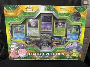 BRANDNEU IN BOX POKEMON TRADING CARD GAME TCG LEGACY EVOLUTION PIN SAMMLUNG - Bild 1 von 7