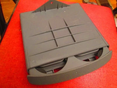 Portavasos consola central trasera Pontiac Solstice gris 2006 2007 2008 2009 Foto 1 de 4