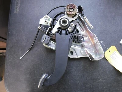 Pedal freno estacionamiento emergencia Mercedes-Benz C300 W204 2008-2011 D54 Foto 1 de 4