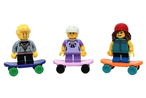 Lego Store BAM Skateboarders Pattinaggio Sport Vitruviano Skate Park Minifigure #2 - Foto 1 di 2