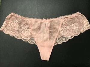 NWT VICTORIA SECRET BEIGE BUFF WIDE STRIPED LACE TRIM THONG S SMALL DREAM ANGELS - Picture 1 of 1