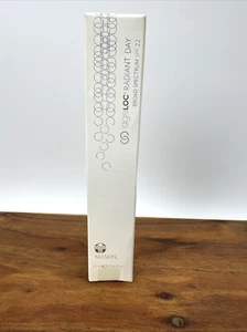 NUSKIN AGELOC RADIANT DAY WIDE SPECTRUM SPF 22 nuovo con scatola sigillato scadenza vedi foto - Foto 1 di 6