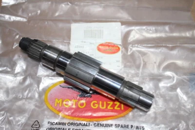Moto Guzzi V11 Sport V11 Le Mans 1999-05 Upper Lay Shaft Transmission GU04213600 - Image 1 of 4