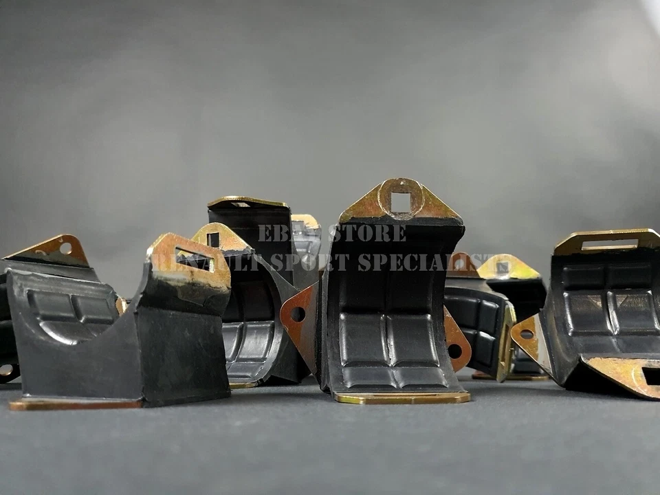 Support pompe à essence Renault 5 Gt Turbo (R11, R25, R9) / Fuel pump mount - Bild 1 von 1