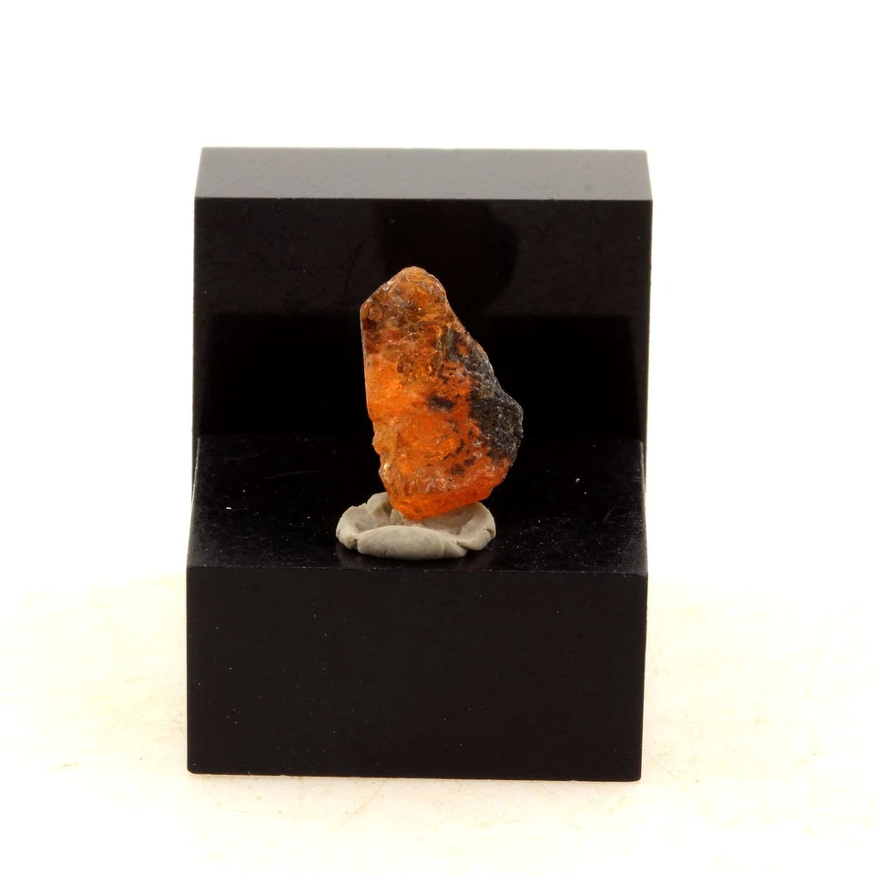 Spessartite Garnet. 3.11 Ct. Sangulungulu Hill, Loliondo, Tanzania. Foto 1 de 1