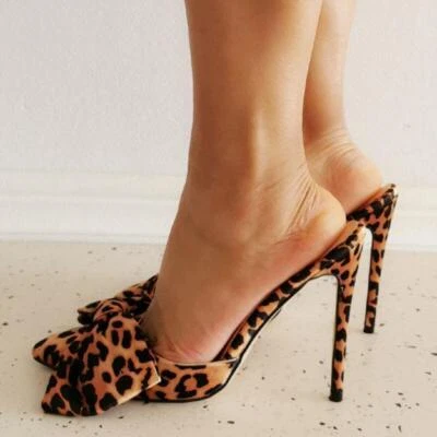 Zapatillas de mujer Zapatos de tacón alto Moño Tacones de aguja Leopardo Punta puntiaguda Sandalias  Foto 1 de 4