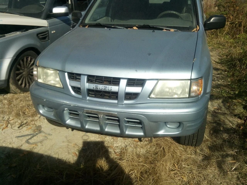 Grille 4 Door Fits 03-04 ISUZU RODEO 1530514 - Image 1 of 4