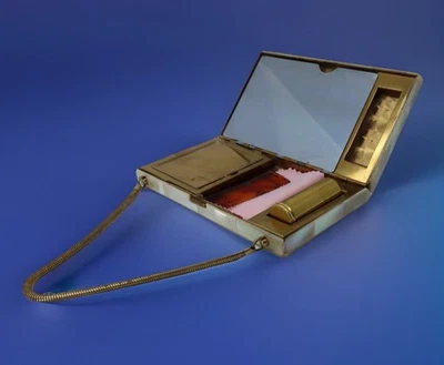 Cartera Minaudiere de colección años 50 tocador de noche madreperla con lápiz labial compacto Foto 1 de 4