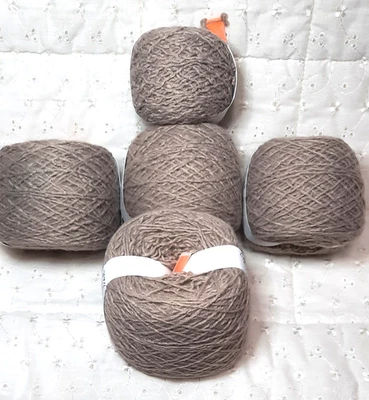 Reclaimed yarn lot, Beige, 2 wt?, 1378 yds,  Acrylic  Wool blend, Soft - Image 1 of 2