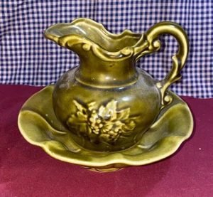 Vintage McCoy Pottery Avocado Green Pitcher and Wash Bowl Basin Set - Imagen 1 de 12
