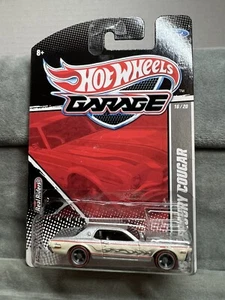 Hot Wheels ~ '68 Mercury Cougar ~ 2011 Garage Ford Series 16/20, Plata NUEVO - Imagen 1 de 7