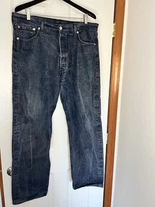 Levi’s 2013 SIZE 38" WAIST 34" LEG LEVI 501 ORIGINAL JEANS BUTTON FLY - Picture 1 of 5