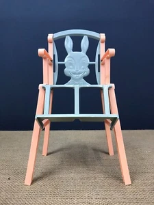 1950/60er VINTAGE KUNSTSTOFF ROSA & BLAU PUPPE SPIELZEUG HOCHSTUHL MIT HASENRÜCKEN - Bild 1 von 7