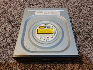 LG SATA Super Multi Unità scrittore DVD DVD interna GH24NSC0 - Foto 1 di 6