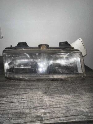 Faro derecho Chevy Corsica 1990-1996 OEM Foto 1 de 4