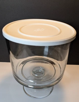 Pampered Chef TRIFLE BOWL 2832 Glass Bowl Lid & Stand Dessert Salad Fruit - Image 1 of 4