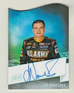 Panini Prime Racing 2019 nombres troquelados firmas auto Joe Nemechek 80/99 NASCAR - Imagen 1 de 2