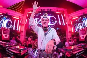 Avicii Live Electro House & EDM DJ-Sets Compilation (2009 - 2019) - Foto 1 di 9