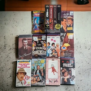 14 New Sealed VHS James Bond Young Frankenstein Wizard Of Oz 9 To 5 Pink Panther - Imagen 1 de 4