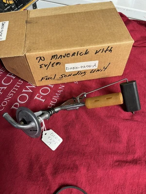 NOS 1970 福特特立独行燃料发送单元 D0DZ-9275 A 带 EV/EM。  — 第 1/3 张图片