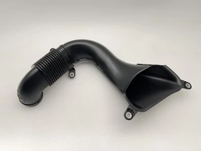 2014-2020 宝马 i8 后部左空气进气管软管 62959 — 第 1/4 张图片