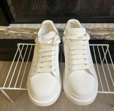 Brillo de gran tamaño Alexander McQueen Foto 1 de 4