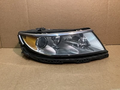 Montaje de faros halógenos Lincoln MKZ 2010-2012 lado del pasajero Foto 1 de 4