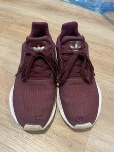 adidas Originals Swift Run Sneaker Damen Größe 40 2/3 UK 7 Bordeaux Rot Glitzer - Bild 1 von 6