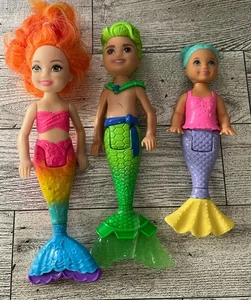 Barbie Dreamtopia Chelsea Bambole Sirena Lotto di 3 Mattel - Foto 1 di 7