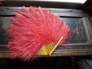 Stunning raspberry Rhea feather fan 1900-1920 not easily found - Picture 1 of 11