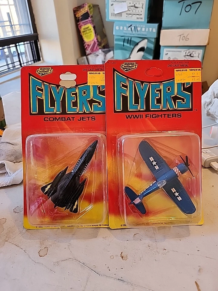 Vintage 1988 Road Champs Flyers 2pk Airplane T19 - Image 1 of 1